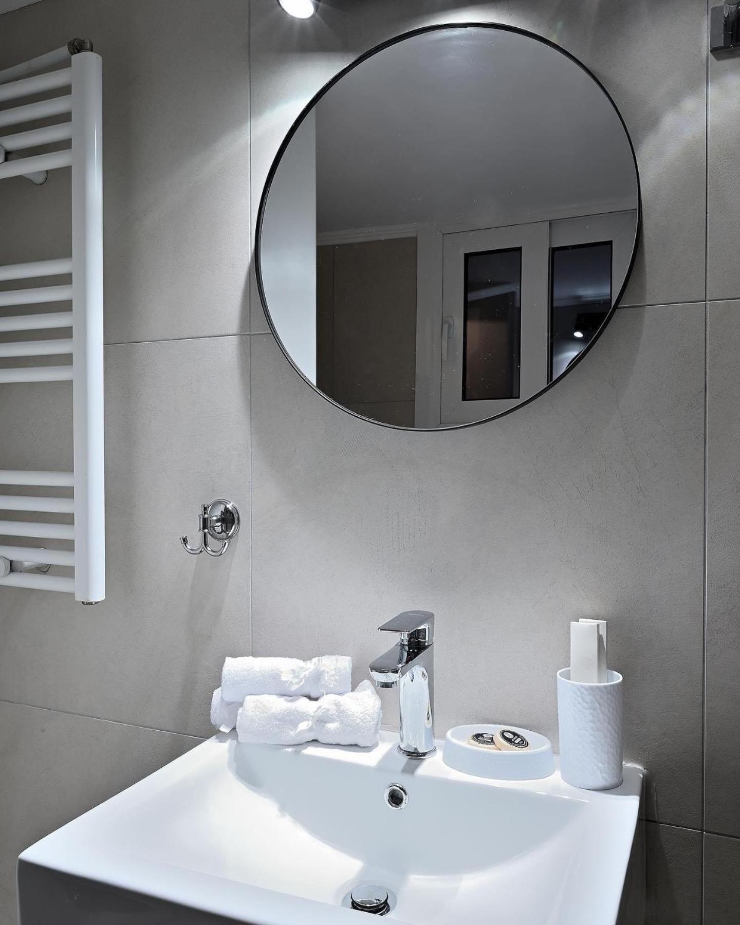 Modern Two Bedroom Apartment At Koukaki 雅典 外观 照片